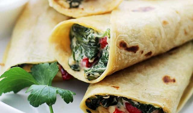 Spinat Feta Wrap Rezept (einfache Mahlzeitenzubereitung!)