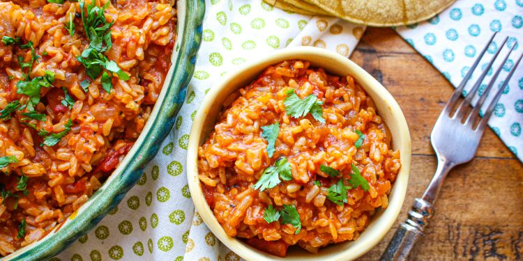 Smoky Chipotle Tomatenreis – Sharon Palmer, die pflanzliche Ernährungsberaterin, die angetrieben wird