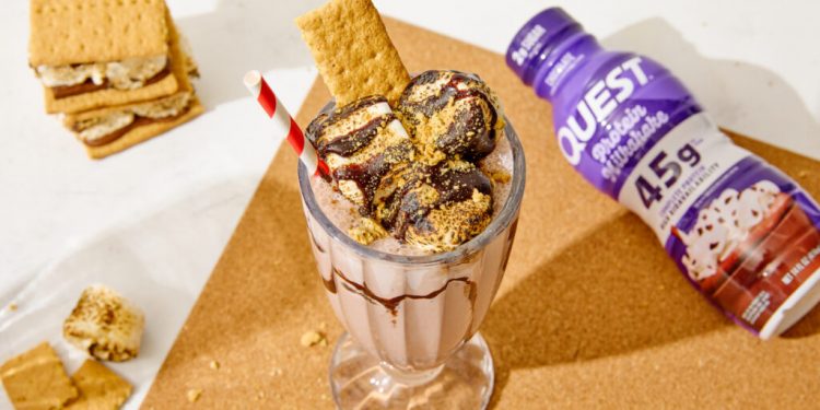 Quest S'Mores Schokoladenproteinmilchshake -Rezept
