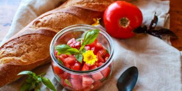 Simple Traditional Tomate Bruschetta – Sharon Palmer, die pflanzliche Ernährungsberaterin