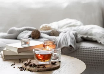 Die besten Tees mit 7 Schlafenszeiten, um Ihnen beim Schlafen zu helfen
