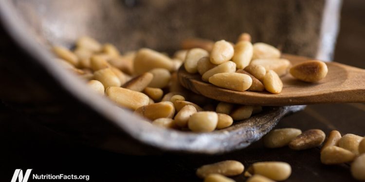 Was ist “Pine Mund Syndrom”?