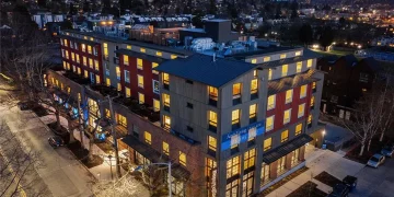 Wie Belmont Village, Mather, Galerie Residing, Aegis die Bar für Luxus Senior Residing erheben