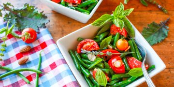 Grüne Bohnen -Tomatensalat mit Mandel & Herb -French dressing