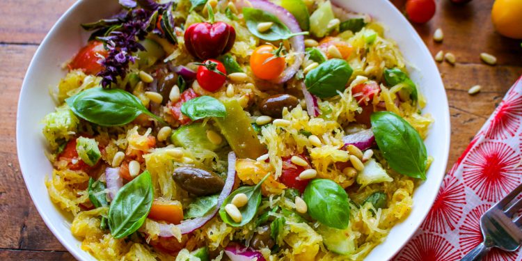 Italienischer Spaghetti -Kürbissalat – Sharon Palmer, die pflanzliche Ernährungsberaterin, die angetrieben wird