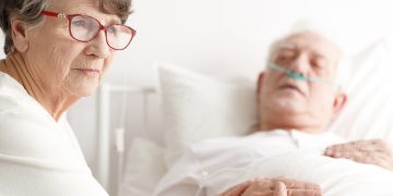 Fragen Sie Joan: Lonely CareGiver – Senior Planet von AARP