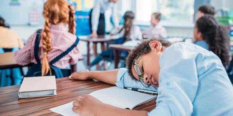 Navigieren in jedem Alter – von Neugeborenen bis zu Studenten mit Lissa Coffey & Emma Ekum (Teil 2) – besserer Schlafrat