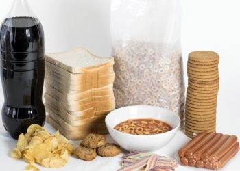 Extremely-verarbeitete Lebensmittel machen immer noch mehr als 50% der Kalorien der Amerikaner aus: Aufnahmen