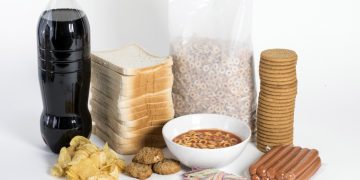 Extremely-verarbeitete Lebensmittel machen immer noch mehr als 50% der Kalorien der Amerikaner aus: Aufnahmen