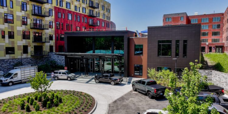 2Life Communities Debüts für den mittleren Markt Senior Residing 'Secret Sauce' mit Opusöffnung