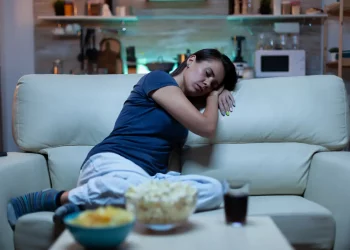 Müde und verdrahtet? Lebensmittel vor dem Schlafengehen zu vermeiden