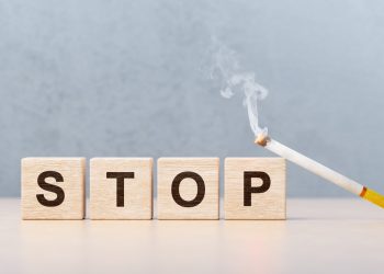 Der Maha -Bericht von RFK Jr. über die Gesundheit des Youngsters lässt Nikotin und Rauchen aus: Aufnahmen