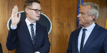 Hier sind 5 Dinge, die Sie über die Führungsschüttel auf der CDC wissen müssen: Photographs