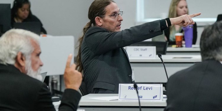 Die Impfberater von CDC fügen Covid -Impfstoffregeln in umstrittenen Treffen hinzu: Aufnahmen