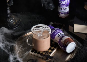 Quest Spider Net Chocolate Protein Milkshake (Halloween -Rezept)