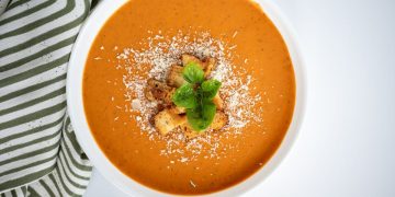 Einfache Tomaten-Basilikum-Suppe (Herd oder On the spot-Topf)