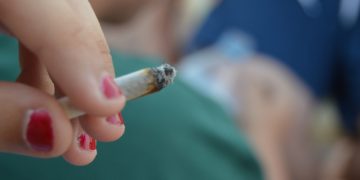 Cannabiskonsum vor dem 15. Lebensjahr ist mit körperlichen und geistigen Gesundheitsproblemen verbunden: Schüsse