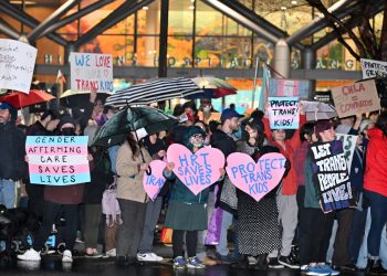 Die Gesundheitsfürsorge für Transgender-Jugendliche wäre nach den neuen Regeln quick überall verboten: Impfungen