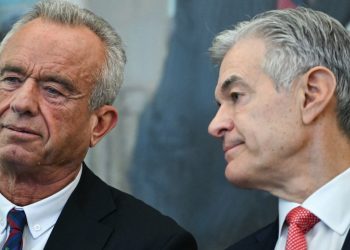 Transgender-Jugendlichen droht nach neuen Krankenhausregeln ein landesweites Verbot der medizinischen Versorgung: Schüsse