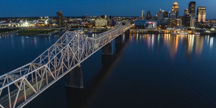 In immer mehr Städten kommt es zu einer Verschmutzung des Trinkwassers durch PFAS. Folgendes hat Louisville gefunden: Schüsse