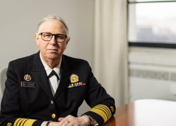 Der Title der Transgender-Gesundheitsführerin wurde auf ihrem offiziellen HHS-Porträt geändert: Pictures