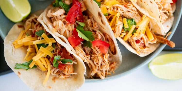 Einfaches Crockpot-Hühnchen-Tacos-Rezept