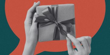 Die 2 Worte, die Sie sagen sollten, wenn Sie ein Geschenk bekommen, das Ihnen nicht gefällt