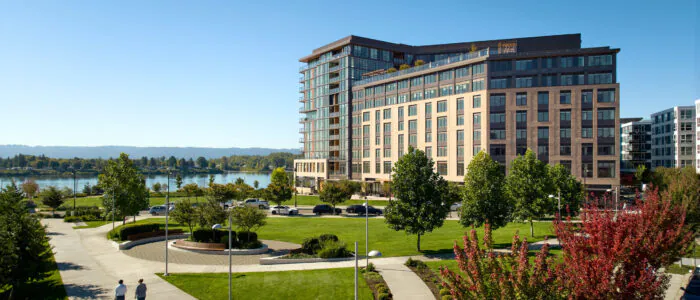 Bestes CCRC Lite: „The Springs on the Waterfront“ rückt die Natur in den Mittelpunkt seiner städtischen Umgebung