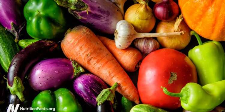 Mit vollwertigen pflanzlichen Lebensmitteln Krebs bekämpfen