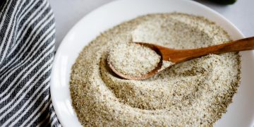 Hausgemachtes Jalapeño-Salz (einfaches mineralreiches, würziges Gewürz)