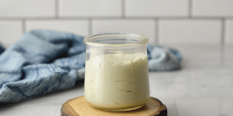 Feuchtigkeitsspendende Feuchtigkeitscreme mit Hyaluronsäure und Niacinamid