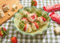 Rezept für knusprig-fruchtiges Müsli mit in weiße Schokolade getauchten Erdbeeren