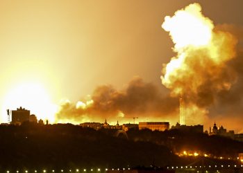 Selenskyj sagt, US-Hilfe sei „notwendig“, nachdem Kiew von tödlichen russischen Angriffen getroffen wurde