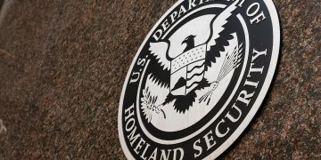 Die Trump-Administration will den Preis für den Antrag auf US-Staatsbürgerschaft erhöhen
