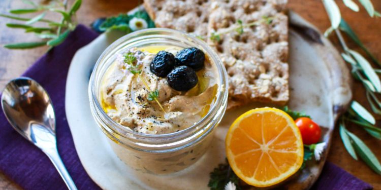 Rauchiger Dip aus gerösteten Auberginen